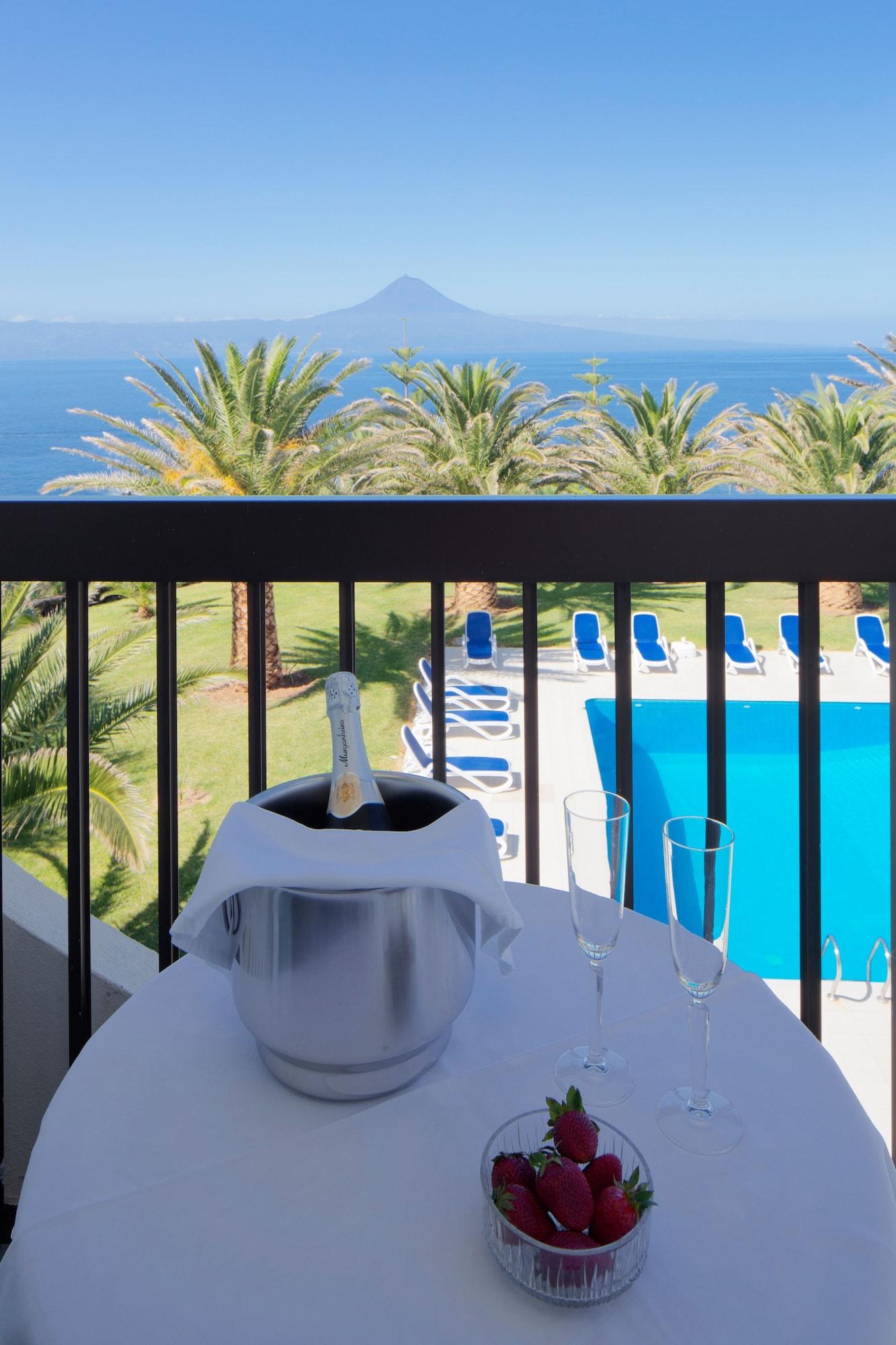Hotel Sao Jorge Garden Velas Bagian luar foto