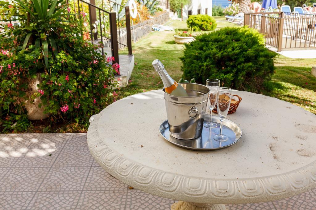 Hotel Sao Jorge Garden Velas Bagian luar foto
